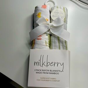 Milkberry Swaddling Blankets Newborn Rayon Bamboo Green Stripes Farm Animals NWT